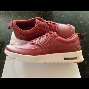 NIKE AIR MAX THEA PREMIUM WOMENS SNAKE PRINT PERFORMANCE RUNNING SHOES